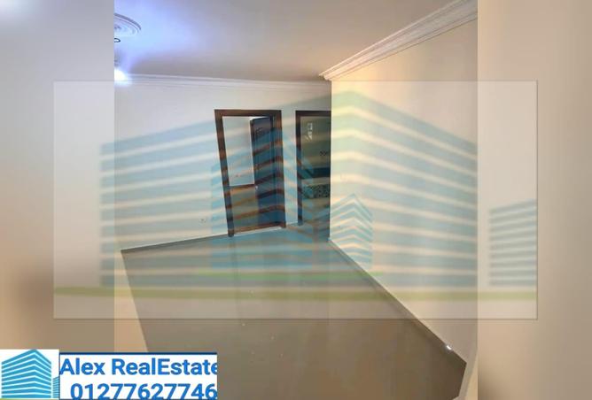 8047707 - Property Image 3