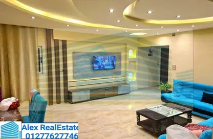 Apartment - 2 Bedrooms - 1 Bathroom for rent in Al Mosheer Ahmed Ismail St. - Sidi Gaber - Hay Sharq - Alexandria