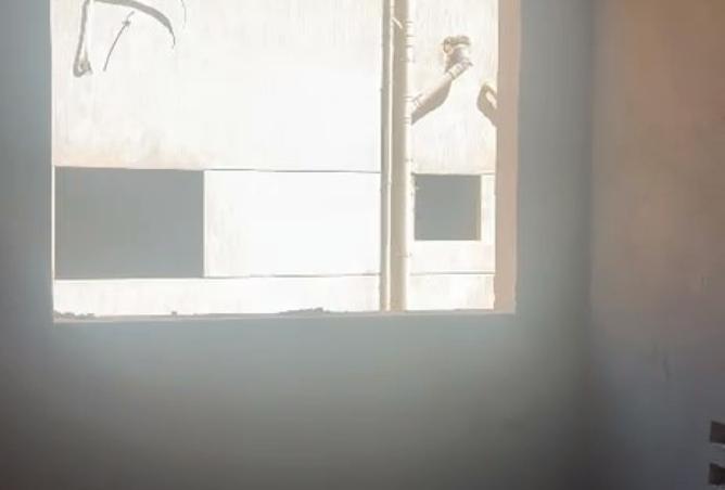 8048253 - Property Image 2