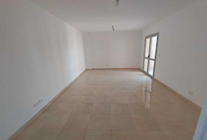 8049769 - Property Image 3