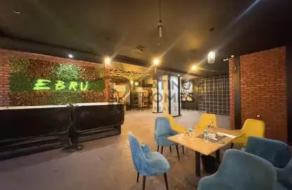 محل تجاري - استوديو - 2 حمامات للايجار في شارع احمد محمد الادهم - سان ستيفانو - حي شرق - الاسكندرية