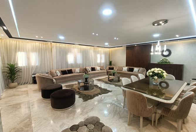 8061098 - Property Image 2