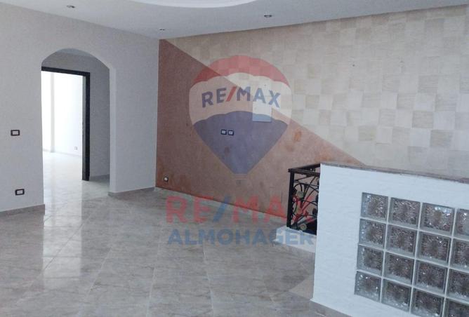 8065102 - Property Image 3