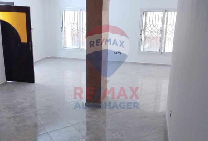 8065102 - Property Image 2