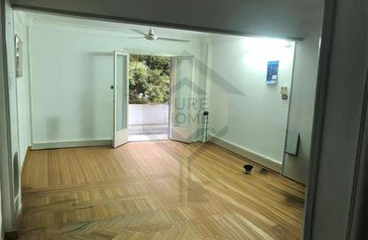 Office Space - 2 Bedrooms - 1 Bathroom for sale in Ibrahim Al Halaby St. - Glim - Hay Sharq - Alexandria