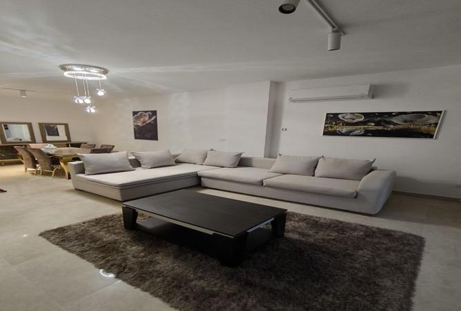 8066014 - Property Image 2