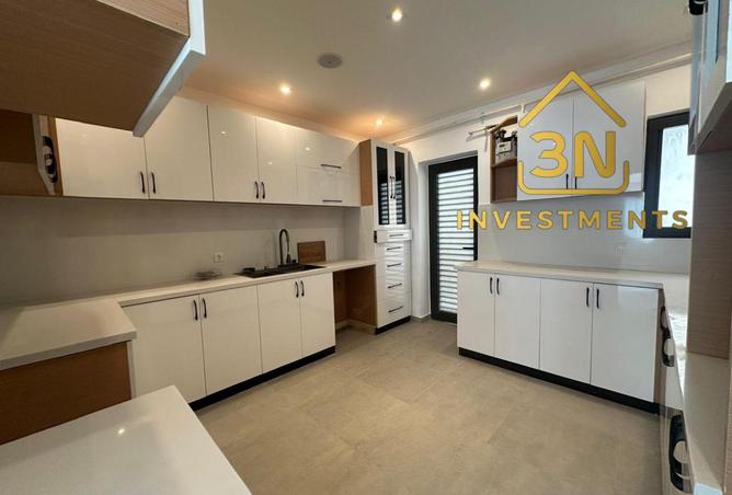 8066861 - Property Image 3