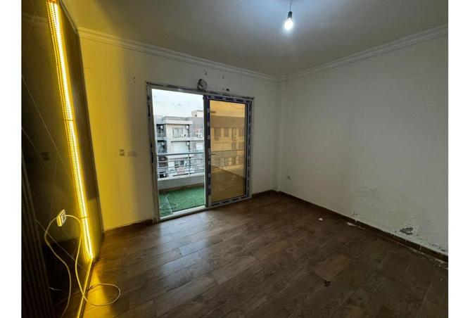 8073839 - Property Image 3