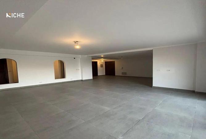 8074332 - Property Image 3