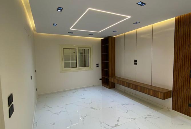 8077871 - Property Image 2