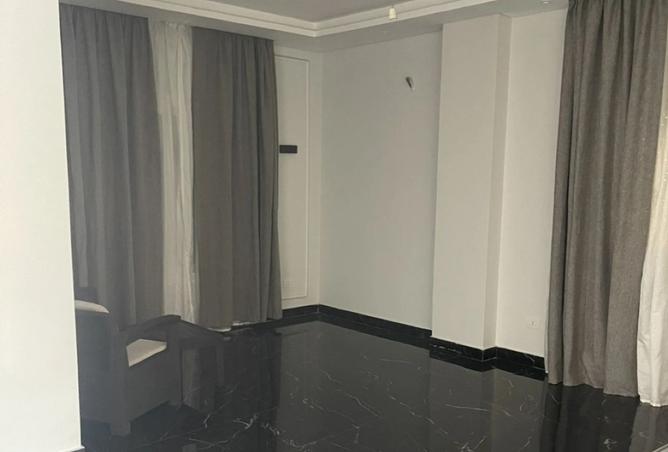 8080003 - Property Image 3