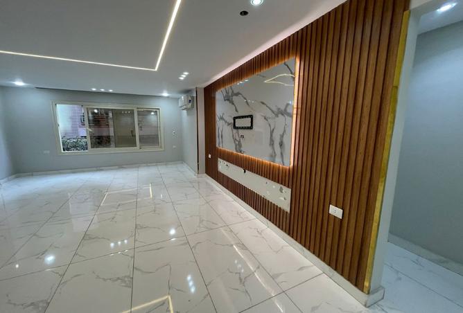 8082063 - Property Image 2