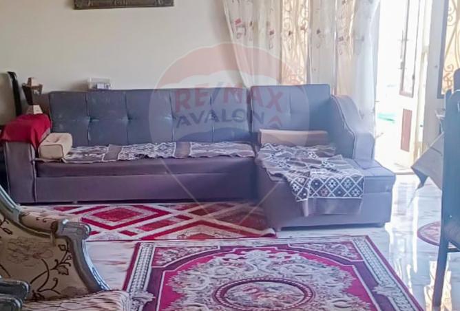 8086871 - Property Image 2