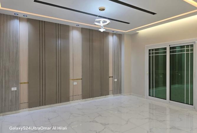 8100482 - Property Image 2