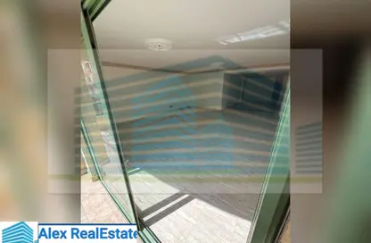 شقة - 3 غرف نوم - 3 حمامات للايجار في كوبري استانلي - ستانلي - حي شرق - الاسكندرية