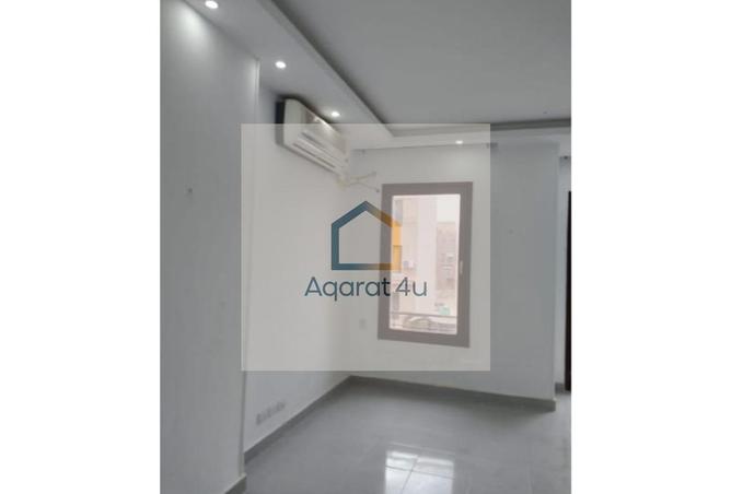 8301810 - Property Image 2