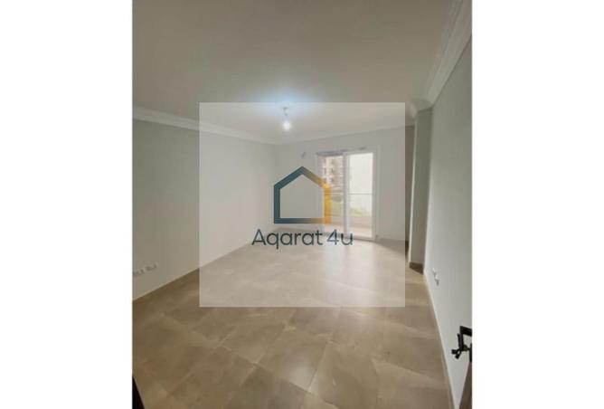 8301803 - Property Image 3