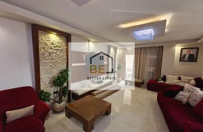 Apartment - 3 Bedrooms - 2 Bathrooms for sale in Heliopolis - Masr El Gedida - Cairo