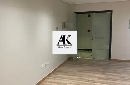 Office Space - 2 Bedrooms - 1 Bathroom for rent in Hyde Park Business District Mall - South Teseen St. - The 5th Settlement - New Cairo City - Cairo