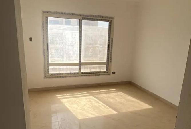 8121008 - Property Image 3