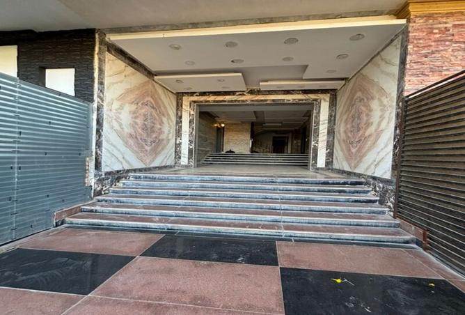 8121289 - Property Image 2