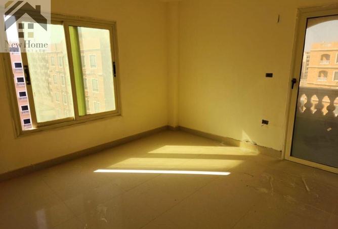 8122060 - Property Image 3