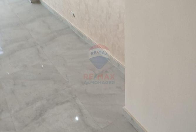 8122280 - Property Image 2