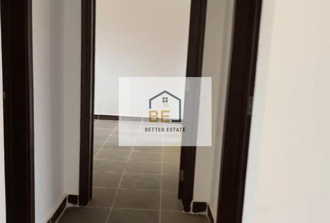 8125965 - Property Image 2