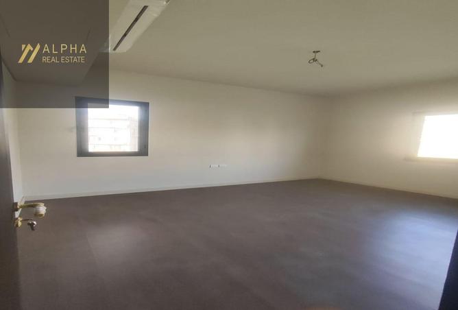 8128698 - Property Image 2