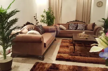 منزل مزدوج - 4 غرف نوم - 5 حمامات للبيع في جرينز - الحي السادس - الشيخ زايد - الجيزة