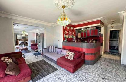 Apartment - 3 Bedrooms - 2 Bathrooms for sale in Mahmoud Al Essawy St. - Miami - Hay Awal El Montazah - Alexandria