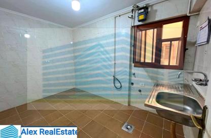 Apartment - 3 Bedrooms - 1 Bathroom for rent in Smouha Square - Smouha - Hay Sharq - Alexandria