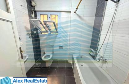 Apartment - 3 Bedrooms - 1 Bathroom for rent in Smouha Square - Smouha - Hay Sharq - Alexandria