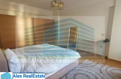 Apartment - 3 Bedrooms - 2 Bathrooms for rent in Kafr Abdo St. - Kafr Abdo - Roushdy - Hay Sharq - Alexandria