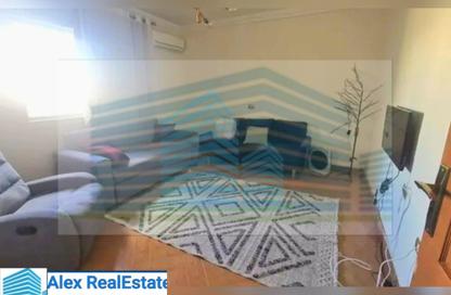 Apartment - 3 Bedrooms - 2 Bathrooms for rent in Kafr Abdo St. - Kafr Abdo - Roushdy - Hay Sharq - Alexandria