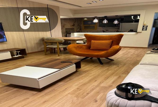 8158827 - Property Image 2