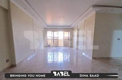 Apartment - 3 Bedrooms - 1 Bathroom for rent in Smouha - Hay Sharq - Alexandria