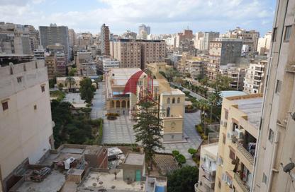 شقة - 3 غرف نوم - 2 حمامات للبيع في جليم - حي شرق - الاسكندرية