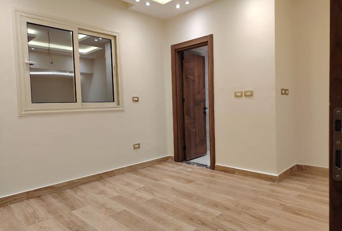 8161757 - Property Image 2