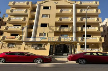 Apartment - 3 Bedrooms - 2 Bathrooms for sale in North Lotus - El Lotus - New Cairo City - Cairo
