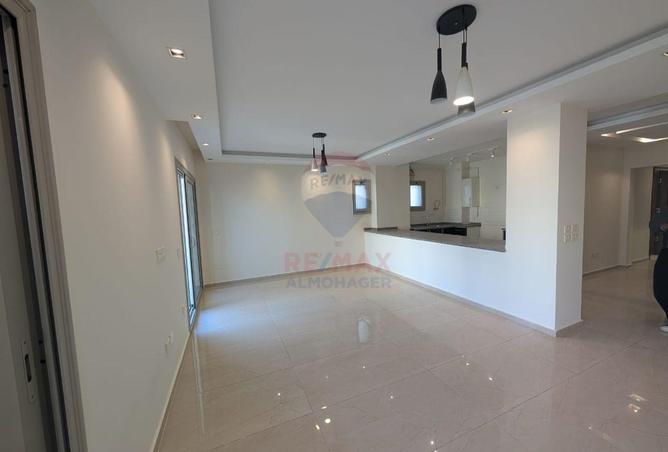 8166902 - Property Image 2