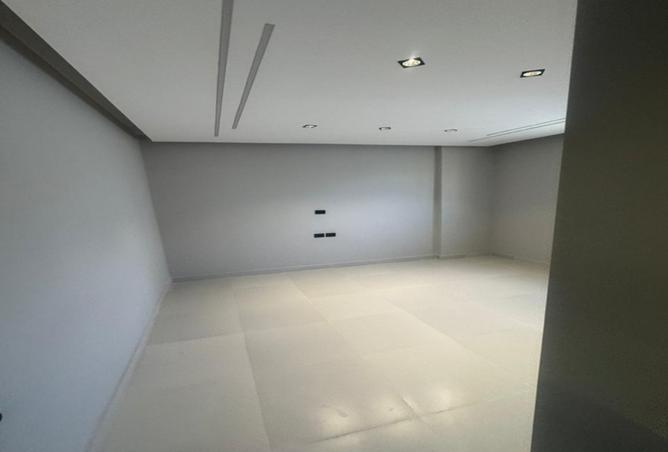 8178054 - Property Image 3