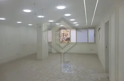 Shop - Studio - 4 Bathrooms for rent in Kamal Eldin Salah St. - Smouha - Hay Sharq - Alexandria