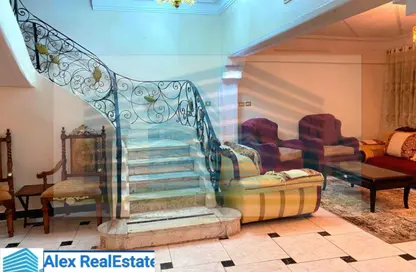 Apartment - 4 Bedrooms - 2 Bathrooms for rent in Al Geish Road - Glim - Hay Sharq - Alexandria
