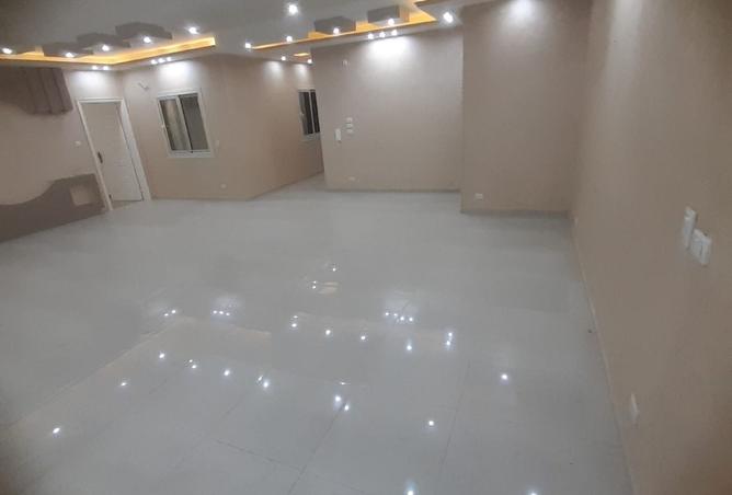 8192677 - Property Image 2