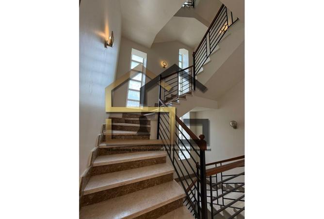 8195222 - Property Image 2