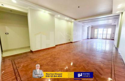 Apartment - 3 Bedrooms - 2 Bathrooms for rent in Roushdy St. - Roushdy - Hay Sharq - Alexandria
