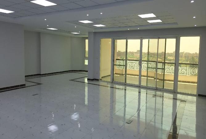 8351993 - Property Image 3