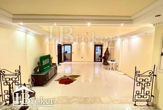 8205584 - Property Image 2