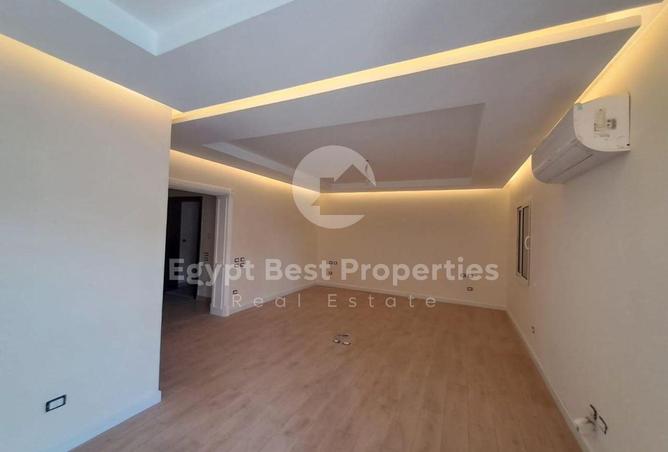 8209970 - Property Image 2